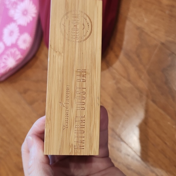 Young Living bags and oil‎ holder - Picture 2 of 4